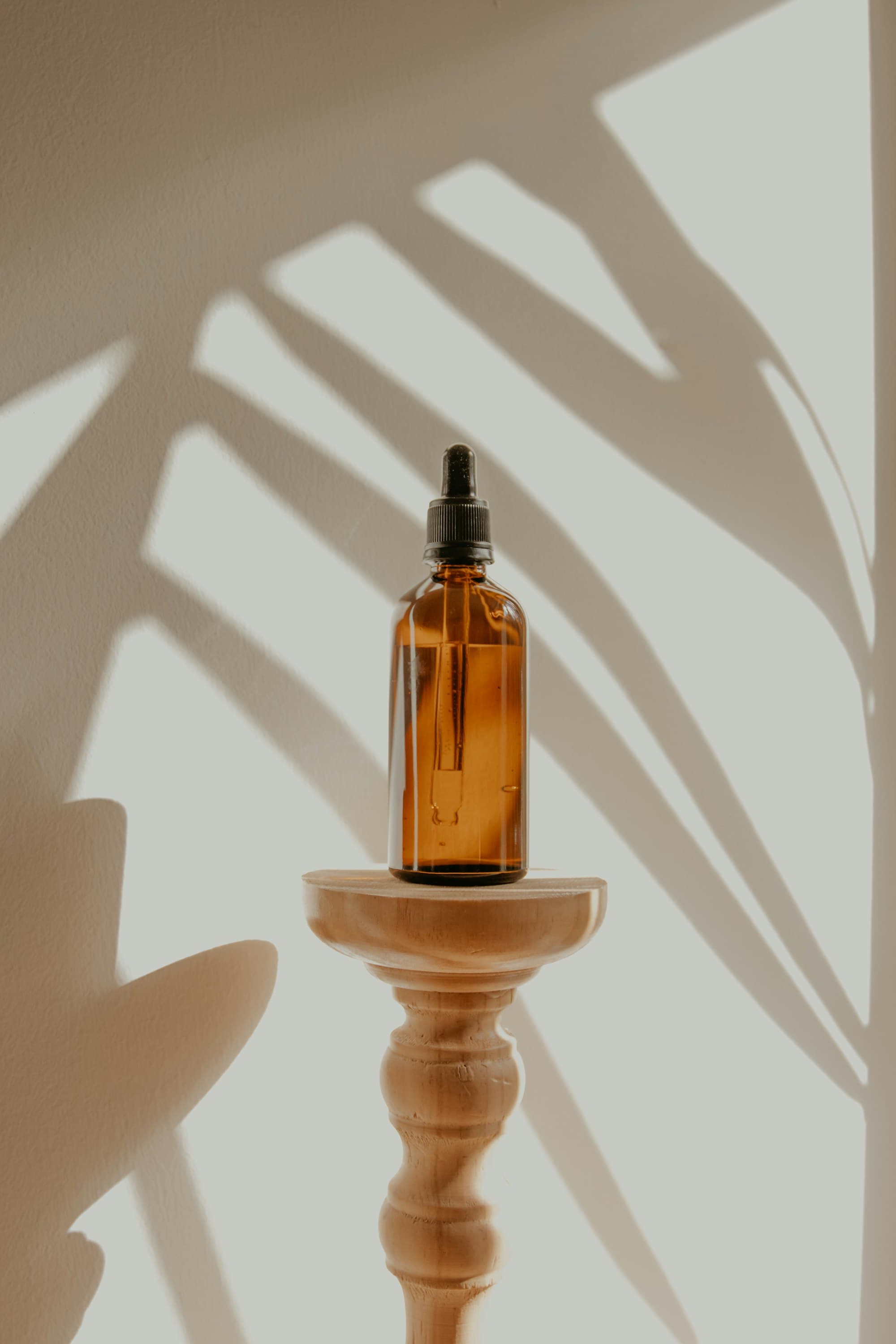 Aceite ámbar para un ritual de spa en casa